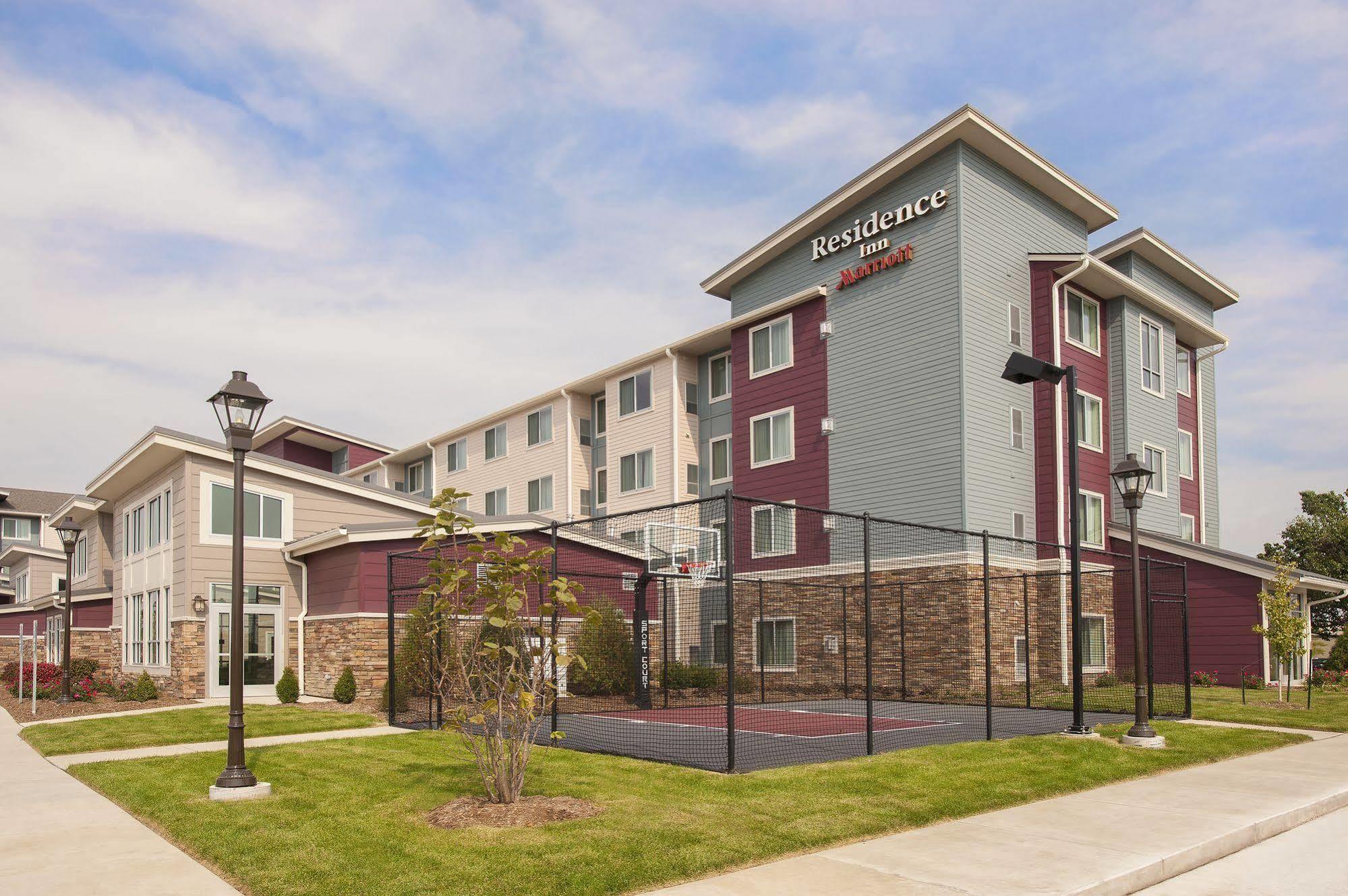 Residence Inn By Marriott Bloomington Exterior foto